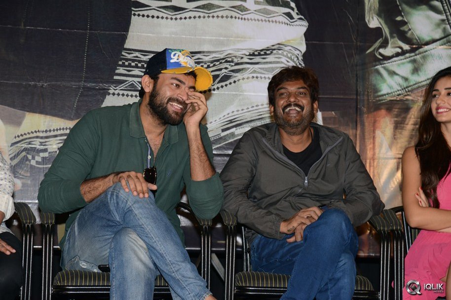 Loafer-Movie-Success-Meet